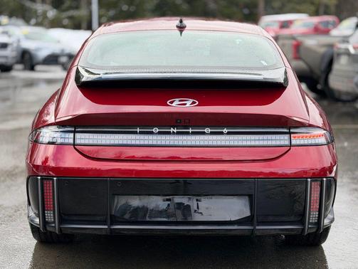 2025 Hyundai IONIQ 6 Limited