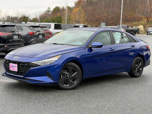 2022 Hyundai ELANTRA SEL