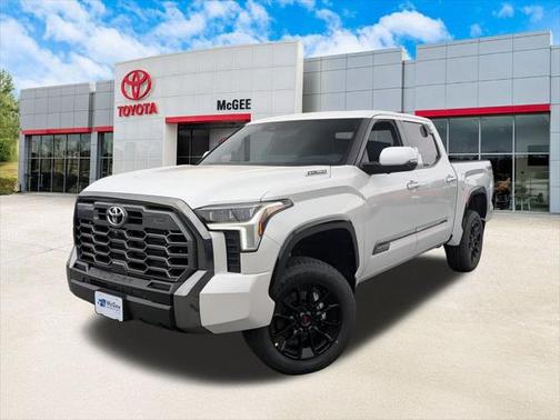2025 Toyota Tundra Hybrid Platinum