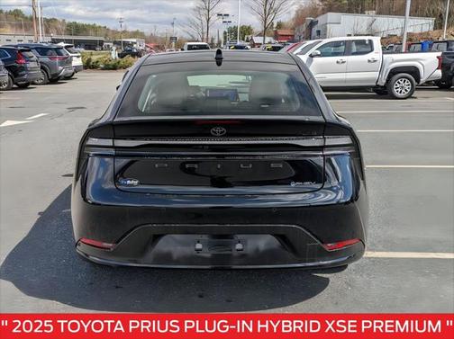 2025 Toyota Prius L