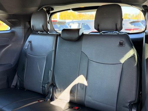 2022 Toyota Sienna Woodland Edition