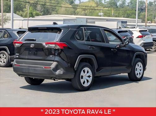 2023 Toyota RAV4 LE