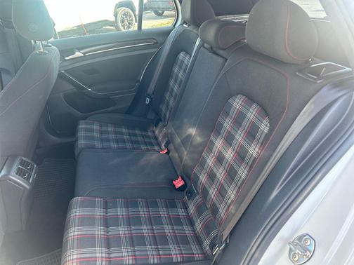 2017 Volkswagen Golf GTI 2.0T S 4-Door