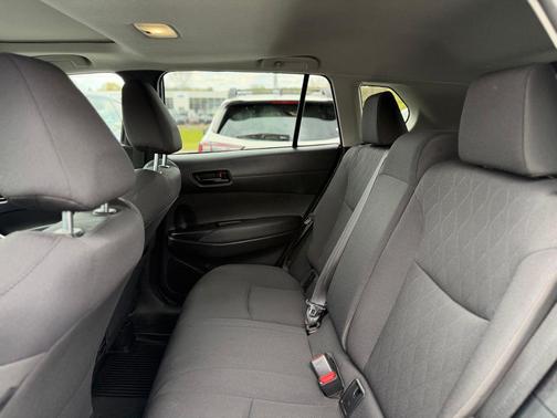 01k3 2025 Toyota Corolla Cross LE