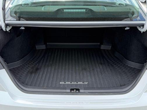 Wind Chill Pearl 2026 Toyota Camry XLE