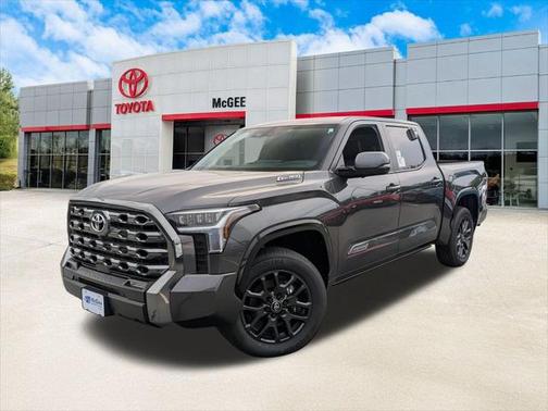 2025 Toyota Tundra Hybrid Platinum