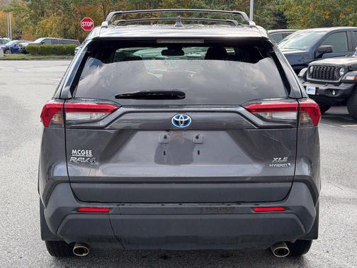 Magnetic Gray Metallic 2021 Toyota RAV4 Hybrid XLE
