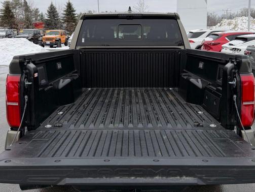 2026 Toyota Tacoma Hybrid TRD Off Road