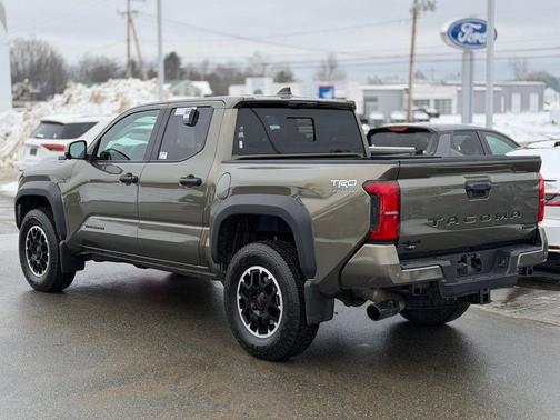 2026 Toyota Tacoma Hybrid TRD Off Road