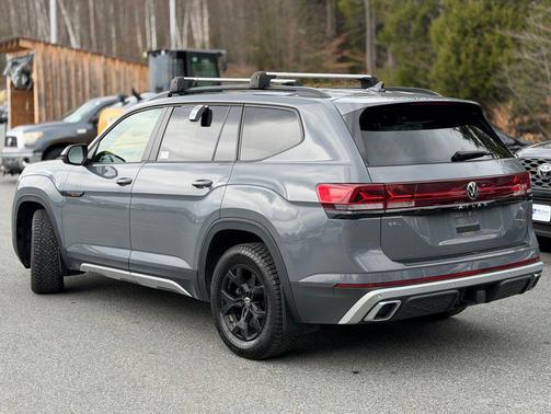 2024 Volkswagen Atlas 2.0T SEL