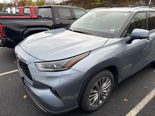 2023 Toyota Highlander Platinum
