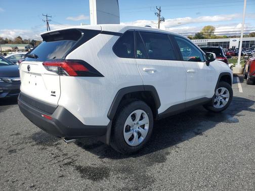 2025 Toyota RAV4 LE