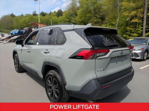 2022 Toyota RAV4 Hybrid XLE Premium