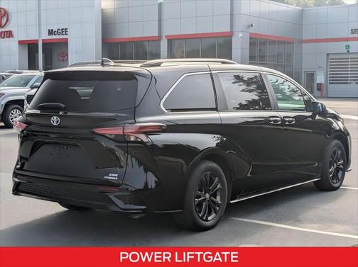 2024 Toyota Sienna XSE 7 Passenger