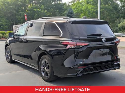 2024 Toyota Sienna XSE 7 Passenger