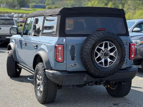 Azure Gray Metallic Tri-Coat 2023 Ford Bronco Badlands