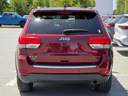 Velvet Red Pearlcoat 2017 Jeep Grand Cherokee Limited