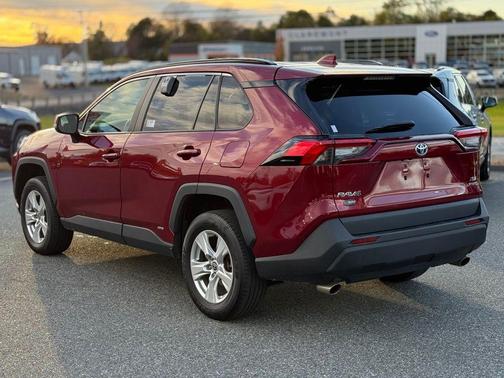 2023 Toyota RAV4 Hybrid XLE