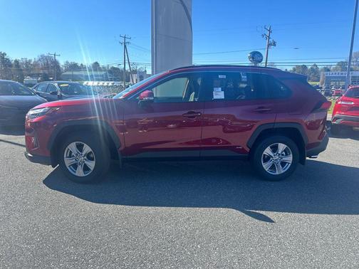 2025 Toyota RAV4 Hybrid XLE
