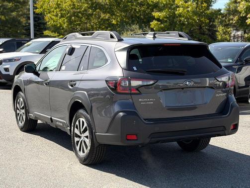Magnetite Gray Metallic 2023 Subaru Outback Premium