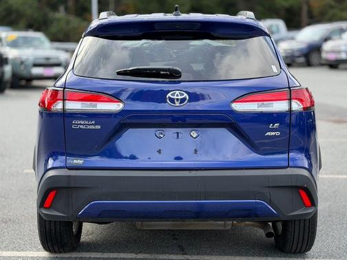 2025 Toyota Corolla Cross LE