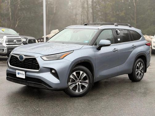 2022 Toyota Highlander Hybrid XLE