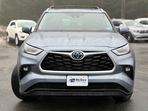 2022 Toyota Highlander Hybrid XLE