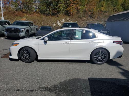 2023 Toyota Camry XLE