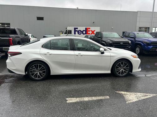 2023 Toyota Camry XLE