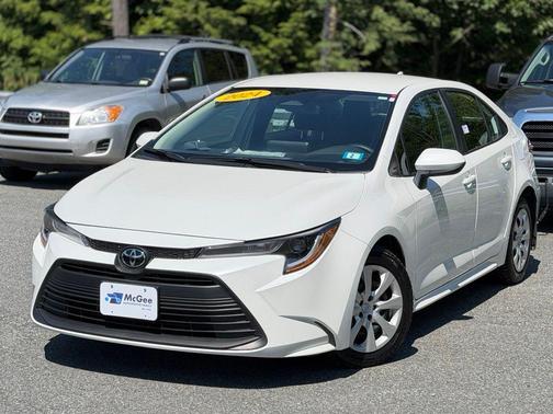 Wind Chill Pearl 2024 Toyota Corolla LE