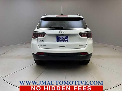 Bright White Clearcoat 2023 Jeep Compass Latitude