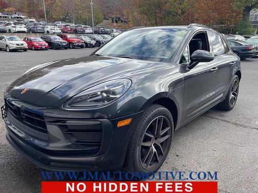 2022 Porsche Macan AWD