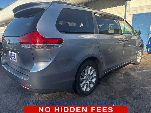 2012 Toyota Sienna LE