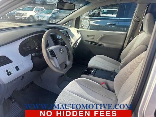 2012 Toyota Sienna LE