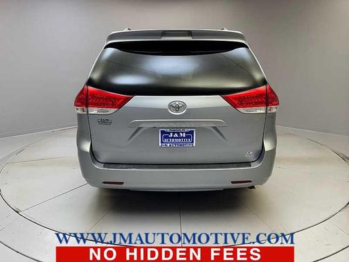 2012 Toyota Sienna LE