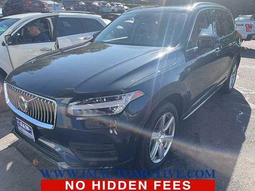 2021 Volvo XC90 T6 Momentum