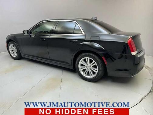 2018 Chrysler 300 Touring
