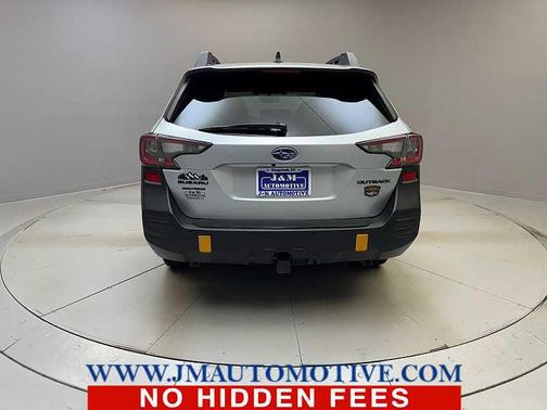 Ice Silver Metallic 2022 Subaru Outback Wilderness