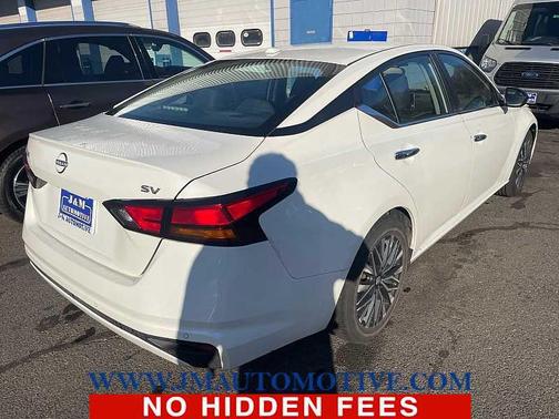 Pearl White Tricoat 2024 Nissan Altima 2.5 SV