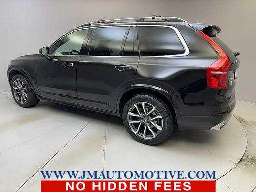 2017 Volvo XC90 T6 Momentum