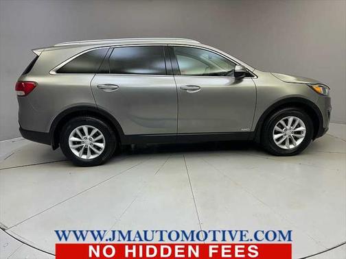 2018 Kia Sorento LX
