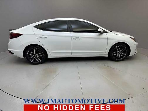 2019 Hyundai ELANTRA SE