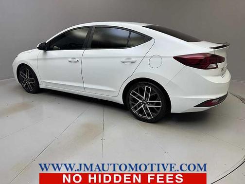 2019 Hyundai ELANTRA SE