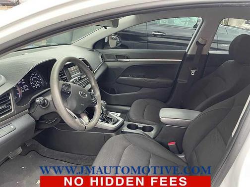 2019 Hyundai ELANTRA SE