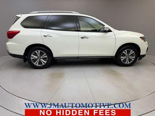 2019 Nissan Pathfinder S