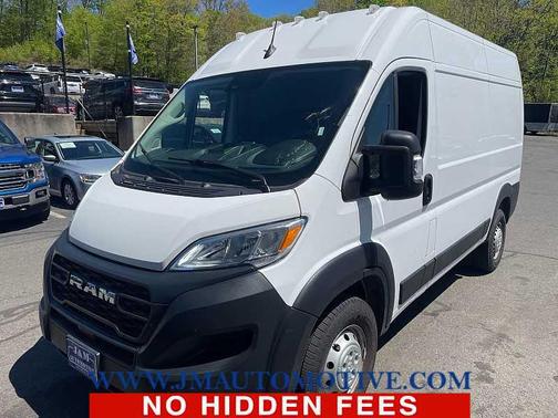 Bright White Clearcoat 2024 RAM ProMaster 2500 Tradesman