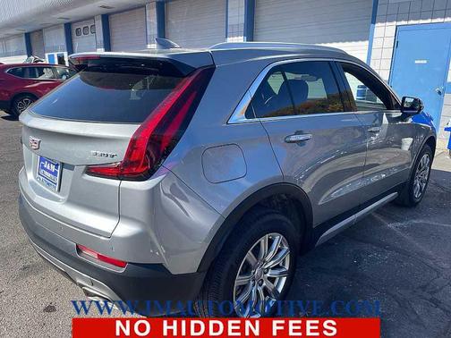 2023 Cadillac XT4 Premium Luxury