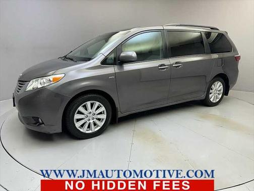 2017 Toyota Sienna XLE