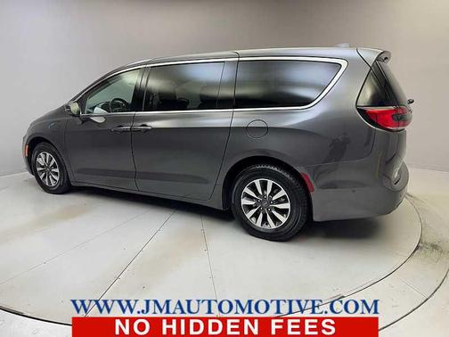 2022 Chrysler Pacifica Hybrid Touring L