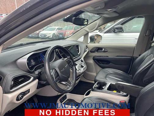 2022 Chrysler Pacifica Hybrid Touring L